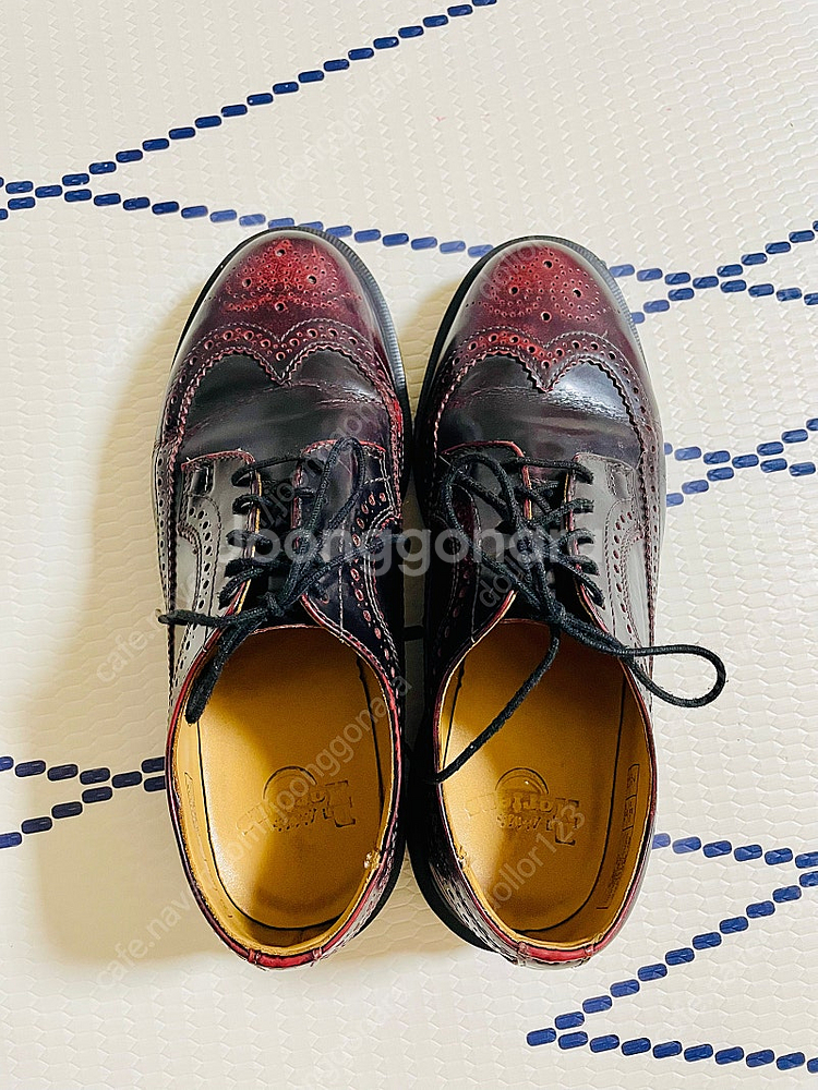 닥터마틴 14147 윙팁 UK 7 사이즈--2