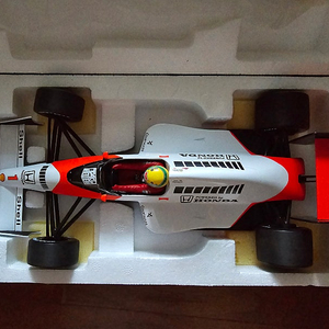 1/18 빅스케일 1/18 Mclaren Honda F1 MP4 AYRTON SENNA 맥라렌 혼다 경주 자동차 다이캐스트 타미야 반다이