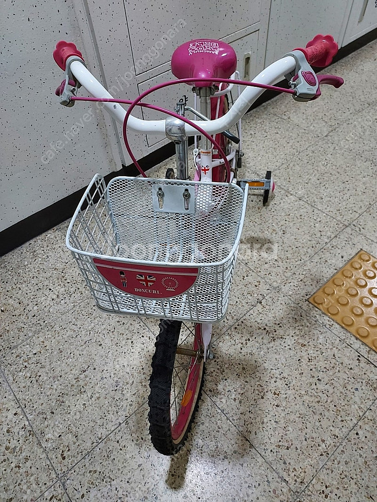 삼천리18인치 접이식자전거(보조바퀴포함) 45000원--8