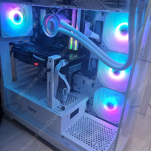 (개인) 7800x3D 반본체 컴퓨터 판매 합니다.