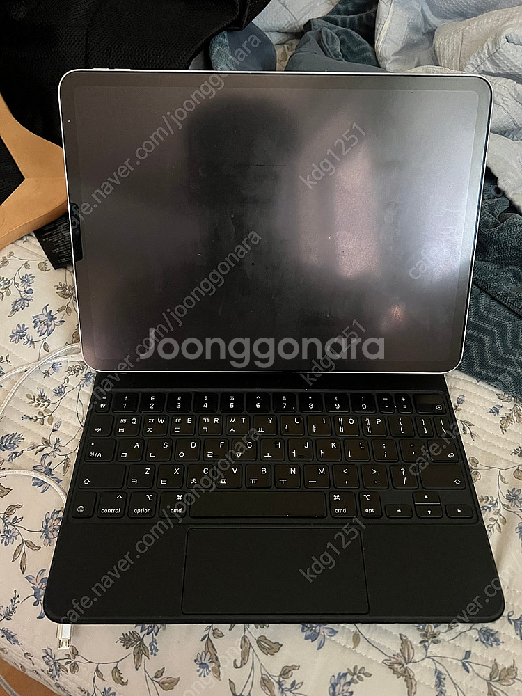 아이패드프로 11인치 m2 wifi + 매직키보드 풀박...--2