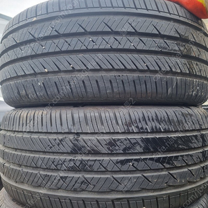 2254517 225/45R17 225 45 17 라우펜 23년생산 중고타이어 판매