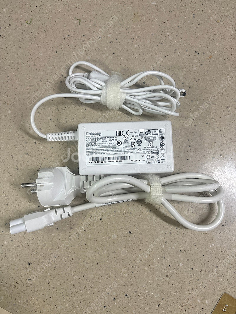 LG 노트북 ( 15U50P )--4