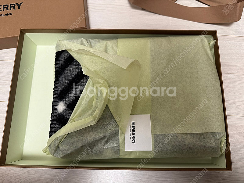 버버리 전지현 버버리 체크 울 스카프 블랙 머플러 80...--1