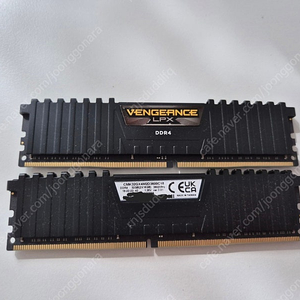 커세어 벤젠스 lpx ddr4 3600 cl18 16gb x2 판매합니다