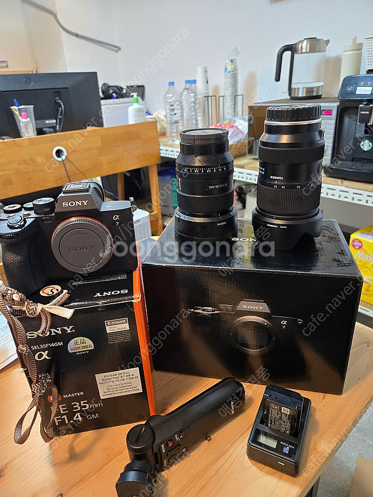 소니 카메라 a7m4, 탐론 28-75 g2, 35f1...--4