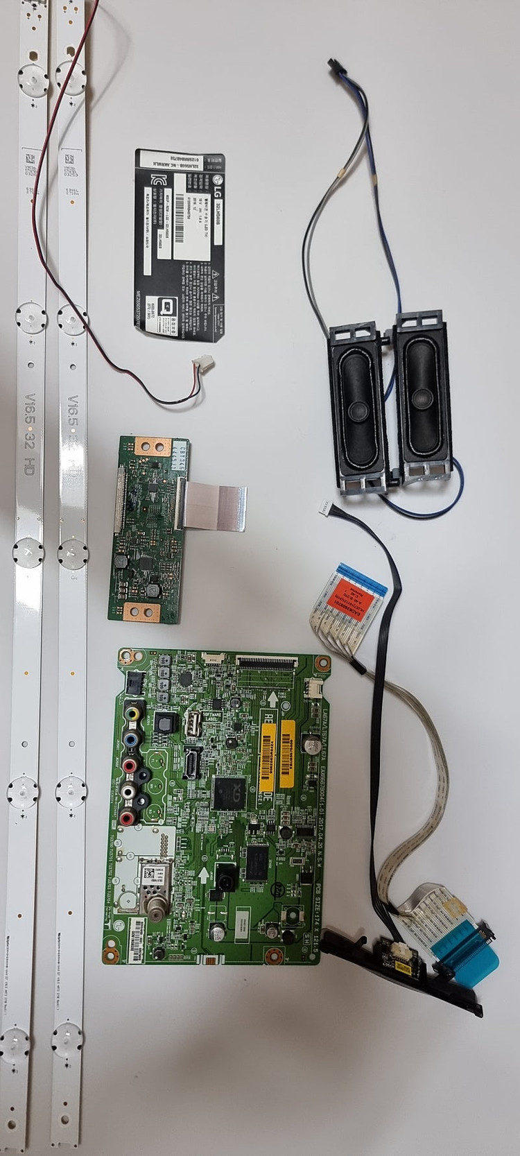 LG TV 32LH560B 고장 파손 부품용 이미지