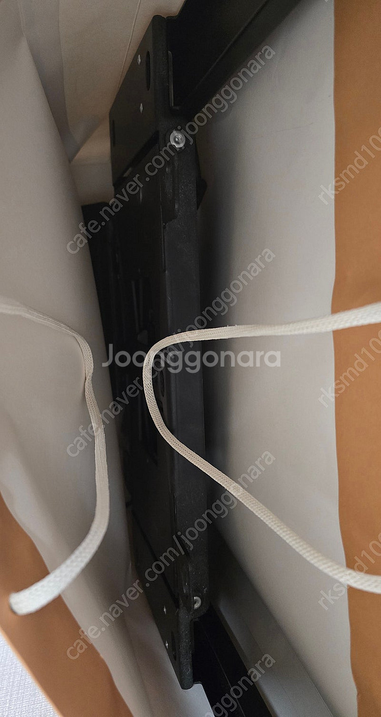 삼성60인치 벽걸이TV팝니다 16년식 UN60KS800--2