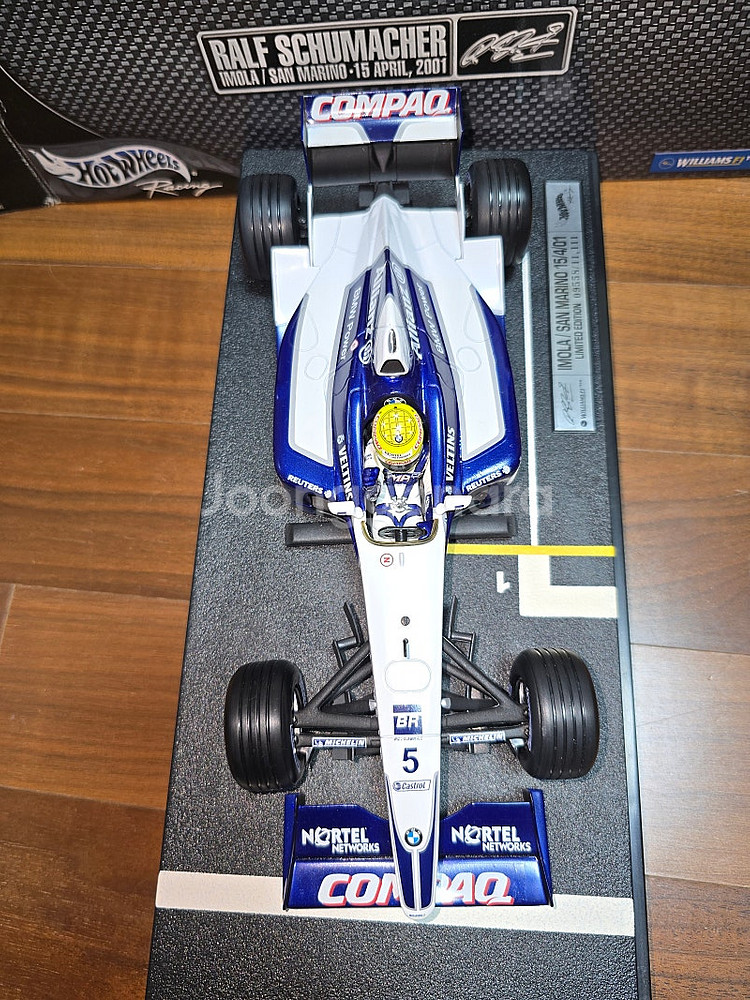 핫 휠 F1 1/18 빅스케일 한정판 자동차 다이캐스트...--4