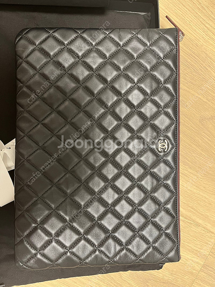 샤넬 클러치 팝니다--0