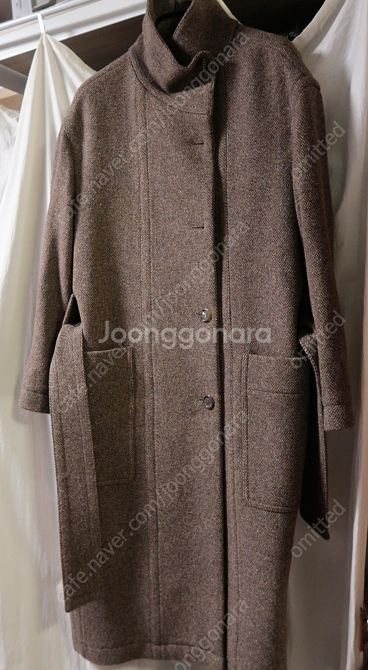 Finne 하이넥 로브 코트 브라운--3