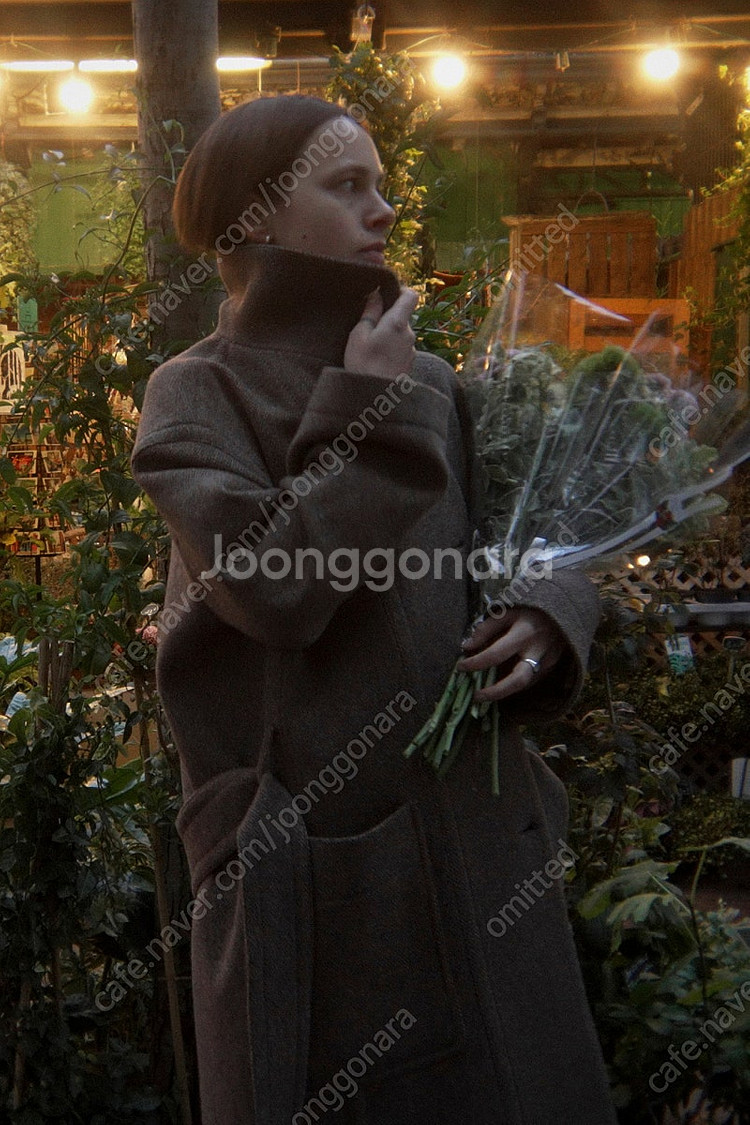 Finne 하이넥 로브 코트 브라운--0