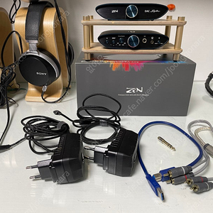 zen dac signature set / 거치대 판매합니다