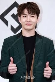 이창섭 단독콘서트 명당자리 티켓 판매합니다 .--0