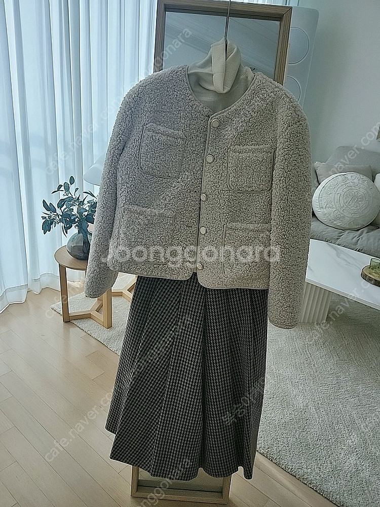 플라스틱 아일랜드 뽀글이 무스탕 새상품 70000(정가 159000)--4