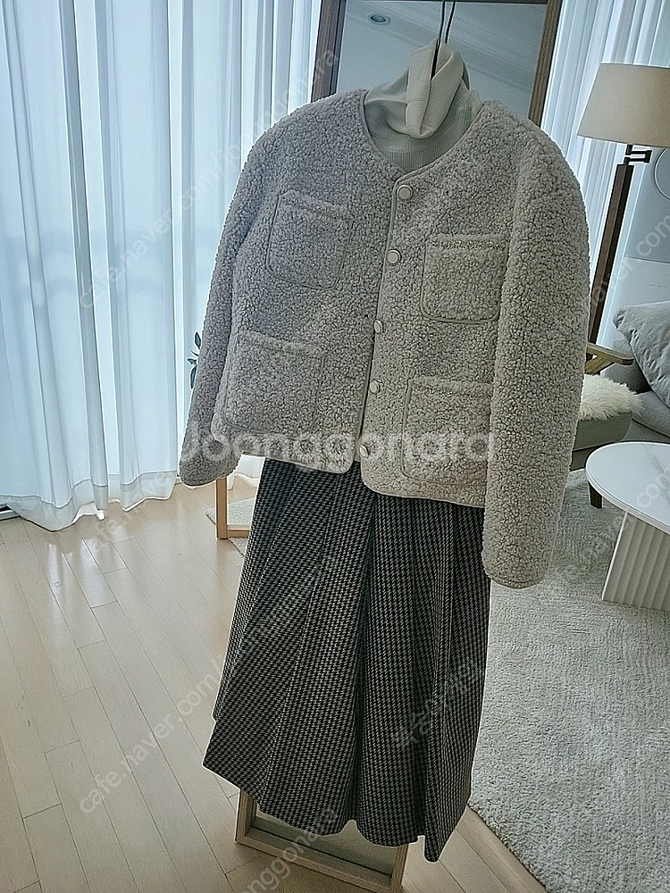 플라스틱 아일랜드 뽀글이 무스탕 새상품 70000(정가 159000)--5