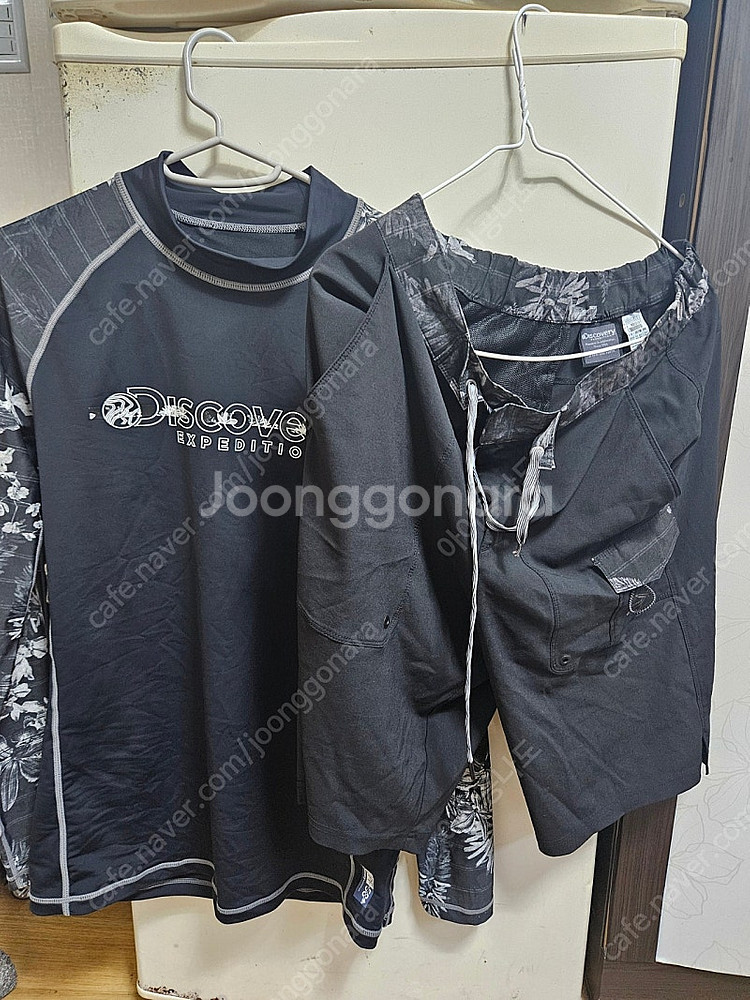 디스커버리 래쉬가드팝니다--0