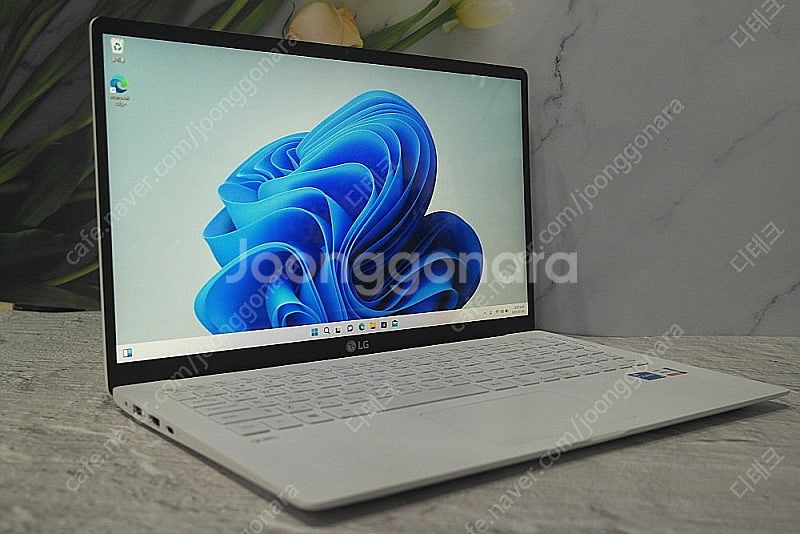LG전자 울트라그램 15ZB95N-GP5HL 판매합니다...--0