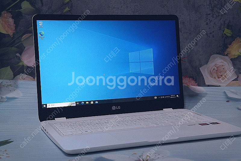 LG 울트라PC 15UD40N-GX76KI 팝니다.--2