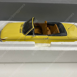 KYOSHO/쿄쇼 BMW 2002 Cabrio/Convertible (노랑/딜러박스)