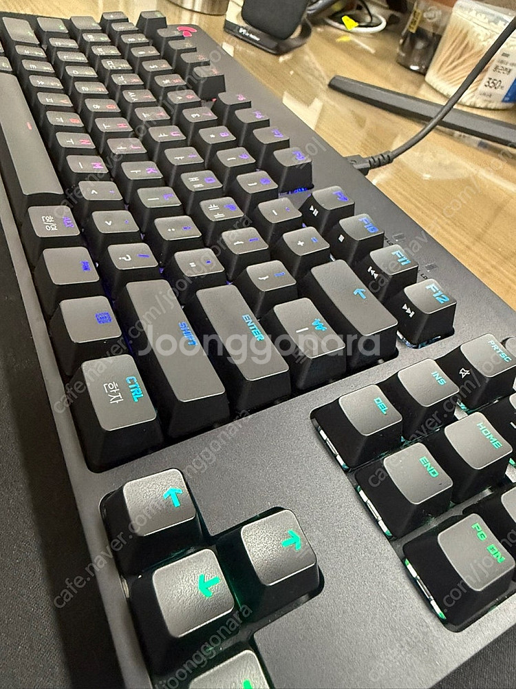 로지텍 G PRO 청축 게이밍 키보드--1