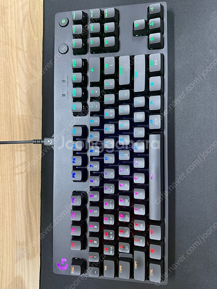 로지텍 G PRO 청축 게이밍 키보드--2