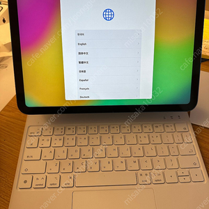 아이패드 10세대 셀룰러 64GB 구조독 키보드 포함