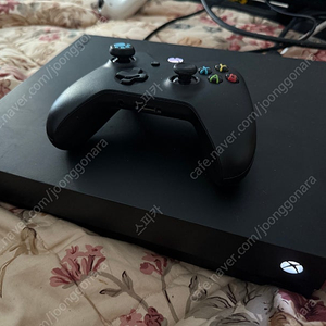 xbox one x 팝니다.