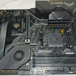 Asus tuf gaming x570 plus 팝니다