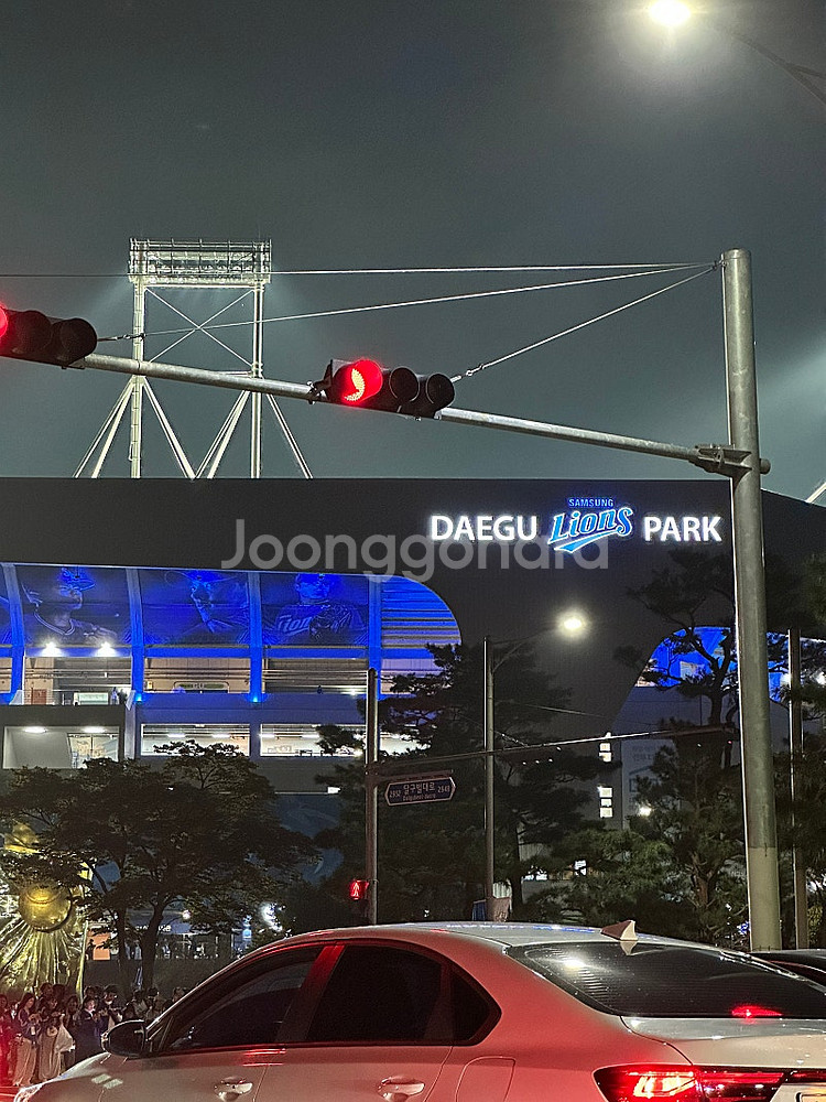 한국시리즈 3차전 티켓 구해요--0