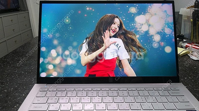 [판매]삼성 초경량 갤럭시북 이온/i7,램16G--0