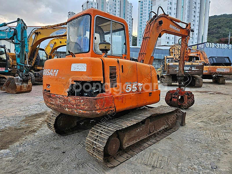 대우 두산 SL55V 2000년식 그라플장착 신형엔진교...--2