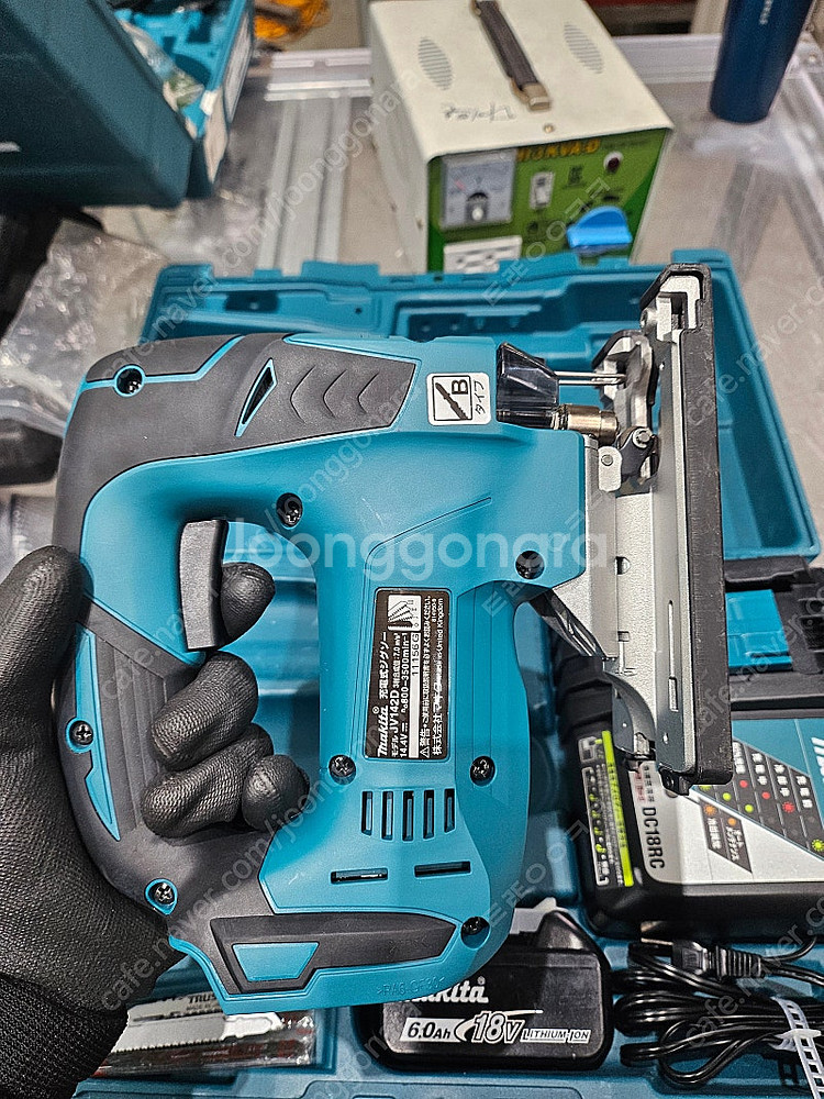 마끼다 무선 직쏘 (JV142D)--1