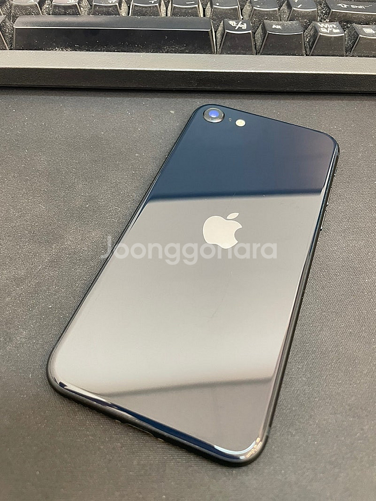 아이폰SE3 블랙 256GB 가성비좋은 중고21만팝니다...--1