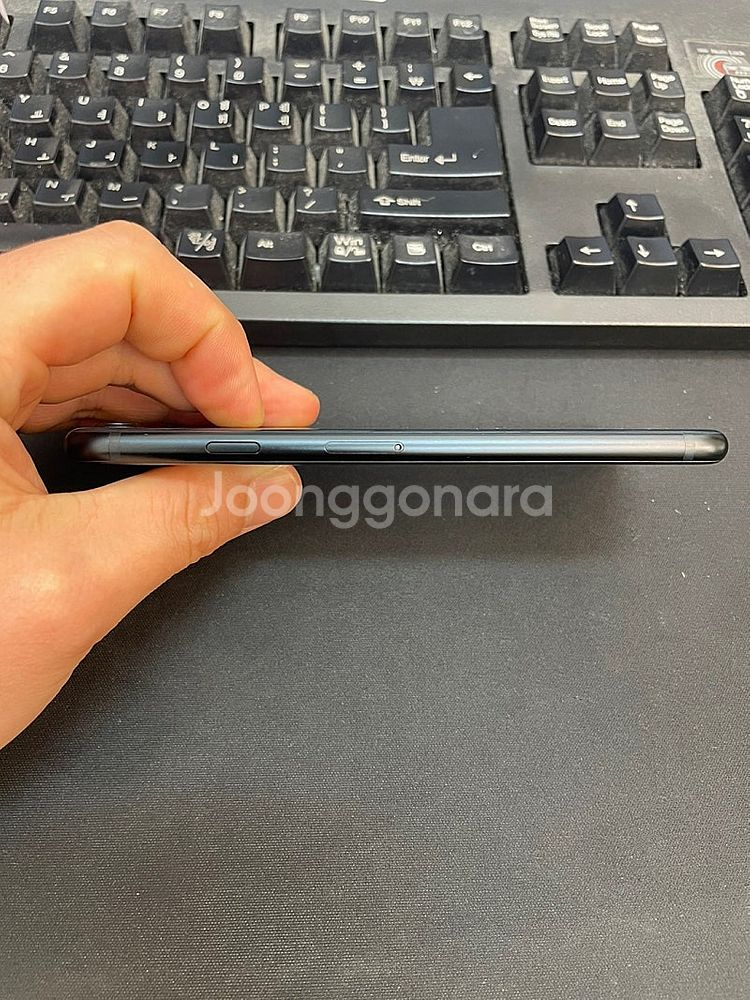 아이폰SE3 블랙 256GB 가성비좋은 중고21만팝니다...--4