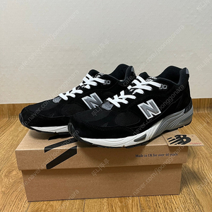 뉴발란스 991 메이드 인 UK 블랙 실버 265사이즈 M991EKS