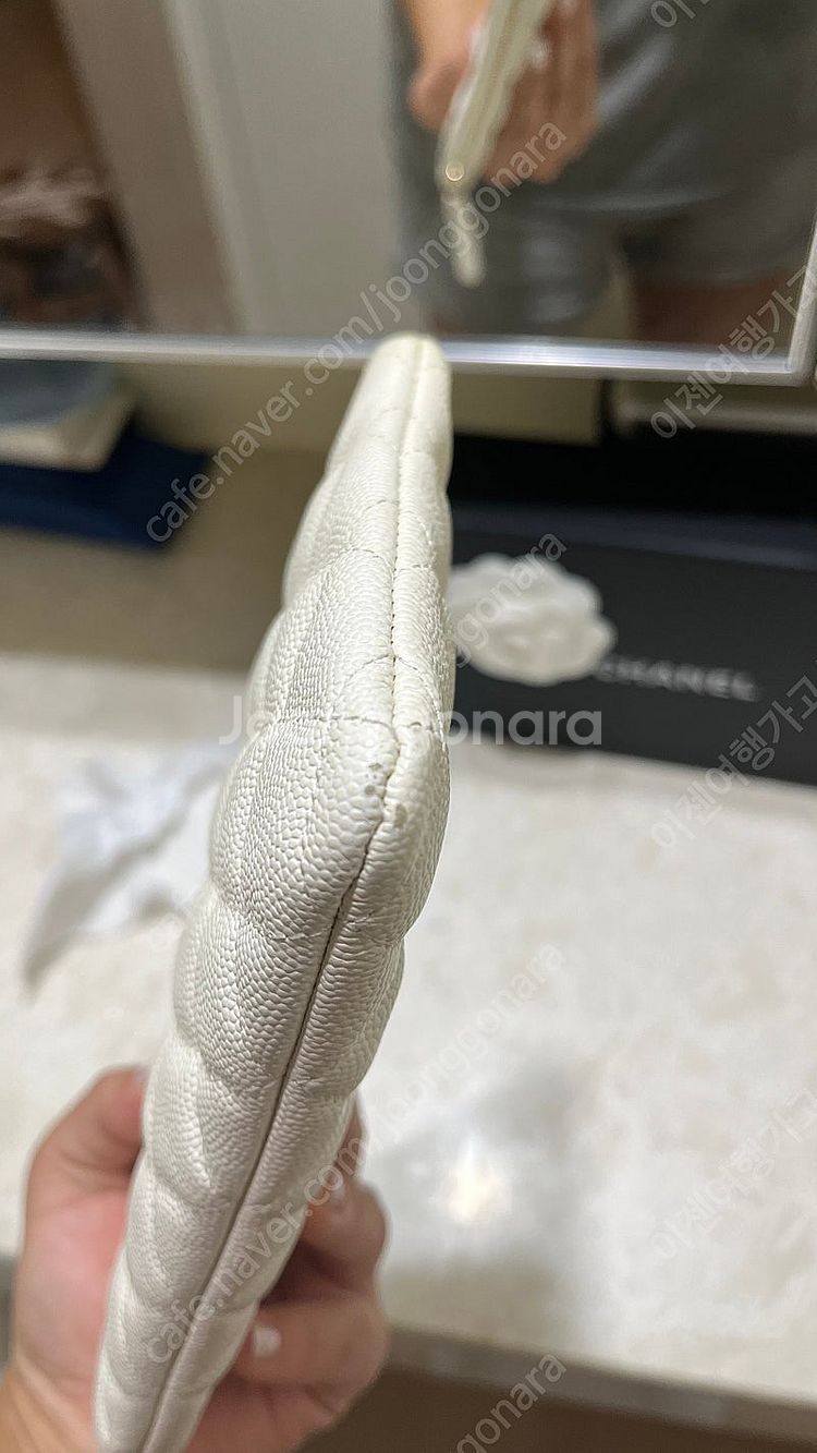샤넬 클래식 스몰 파우치 화이트 (샤넬클러치)--3