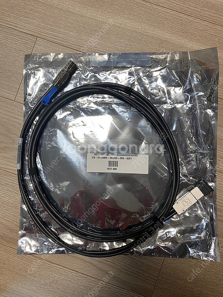 HPE Smart Array E208e-p SR Gen...--3