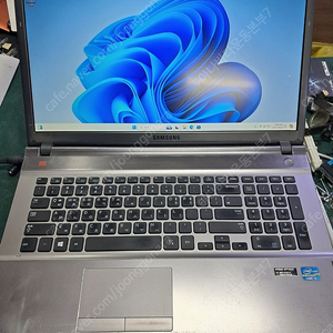 HP 삼성 한성 17인치 I7 외장그래픽 노트북 판매합니다