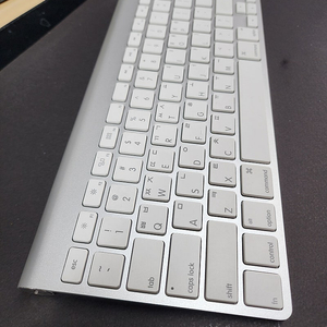 애플 Apple 정품 키보드 Keyboard 5만원에 판매합니다.