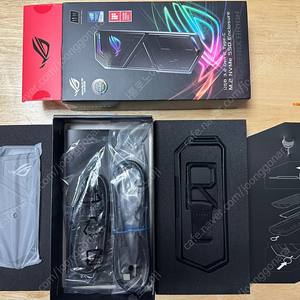 [팝니다]ASUS ROG STRIX ARION ESD-S1C 팔아요