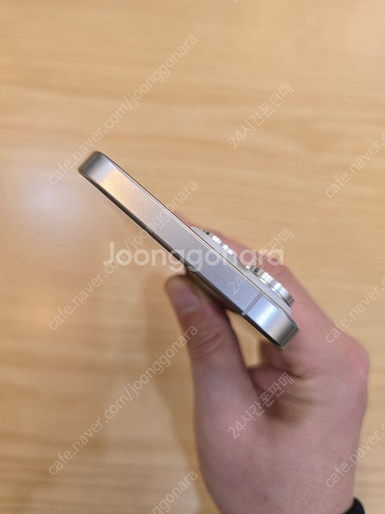 아이폰15프로맥스화이트티타늄256gb 정상해지중고폰판매...--2