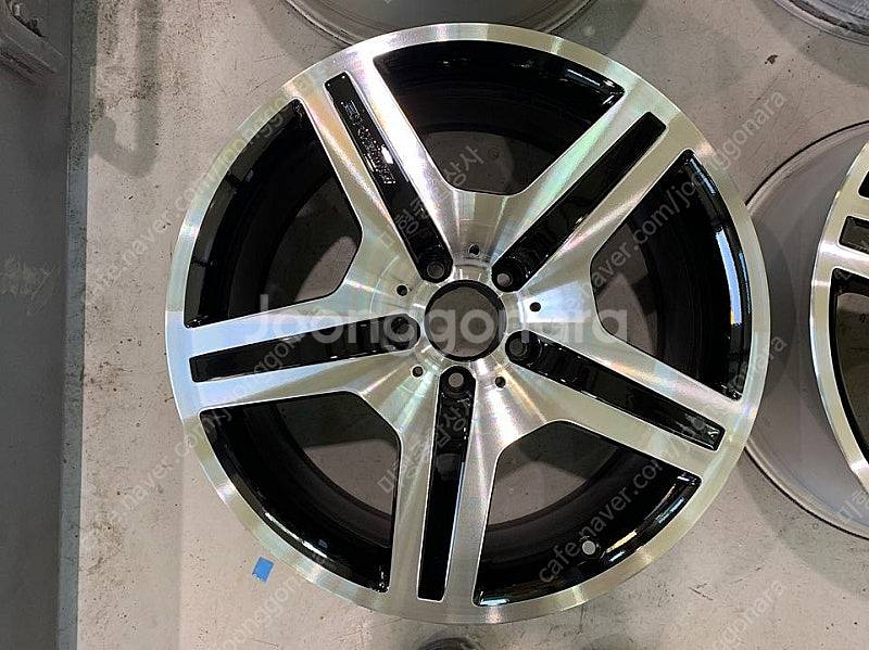 [판매] 벤츠 S550 AMG 19인치 휠 팝니다.--0
