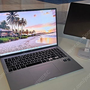 상태 SS급 23년식 LG그램 16인치 i7 11세대 ram 16gb ssd 256gb 판매합니다. @@@@@@@@@@@@@@@@@@@@@@@@@@@@@@@@@@@@@@@@@@@@