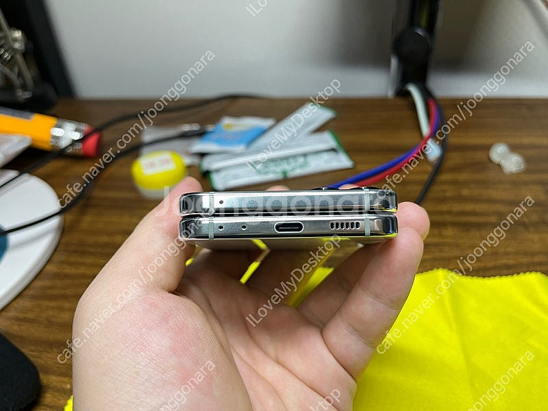 갤럭시 Z 플립 5 512g 민트 판매합니다 (풀박스)--8