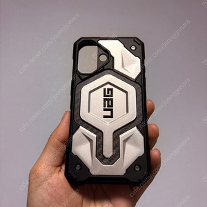 아이폰16 uag 모나크 티타늄 택포 45000원에 판매합니다.