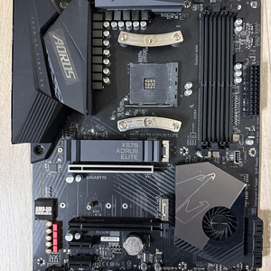 기가바이트 x570 aorus elite+녹투아 nh-d15 팝니다.