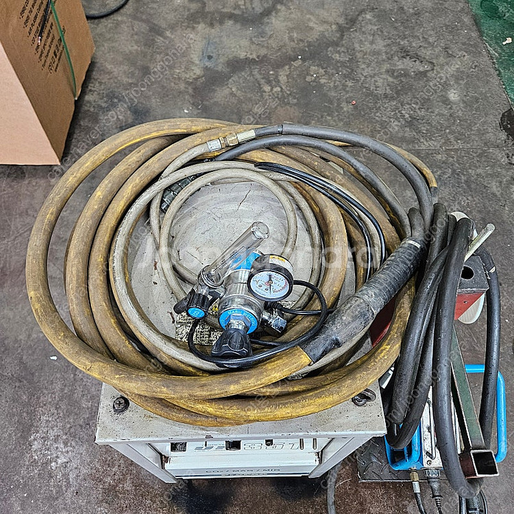 [판매]중고 효성 인버터CO2용접기 350A(UR351...--4