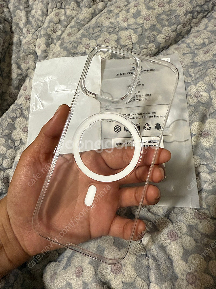 [미개봉]아이폰16프로맥스 정품 케이스 , 제로스킨 케이스 싸게판매--4
