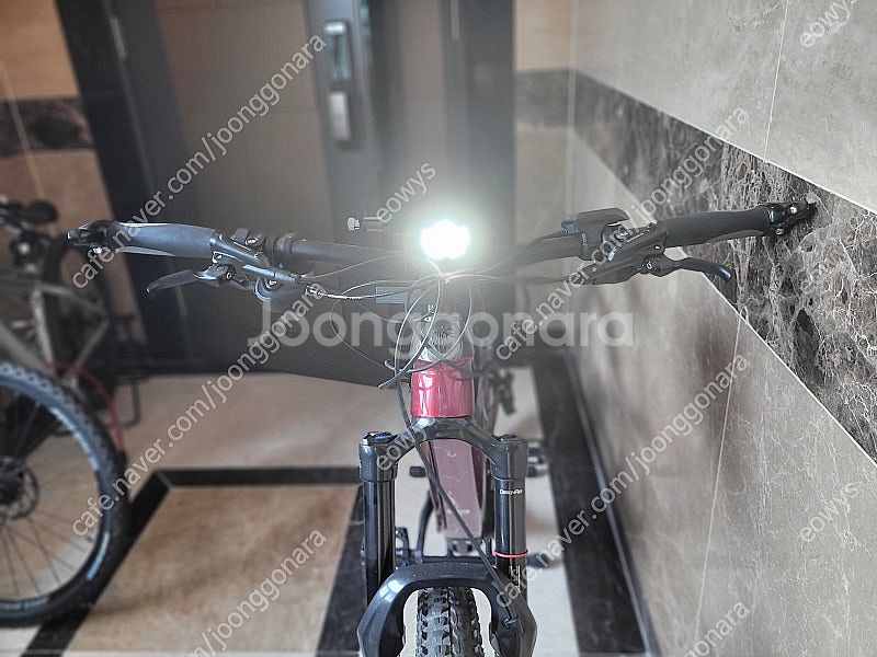 트렉 E-MTB 레일 7 SLX/XT 전기자전거 팝니다...--2